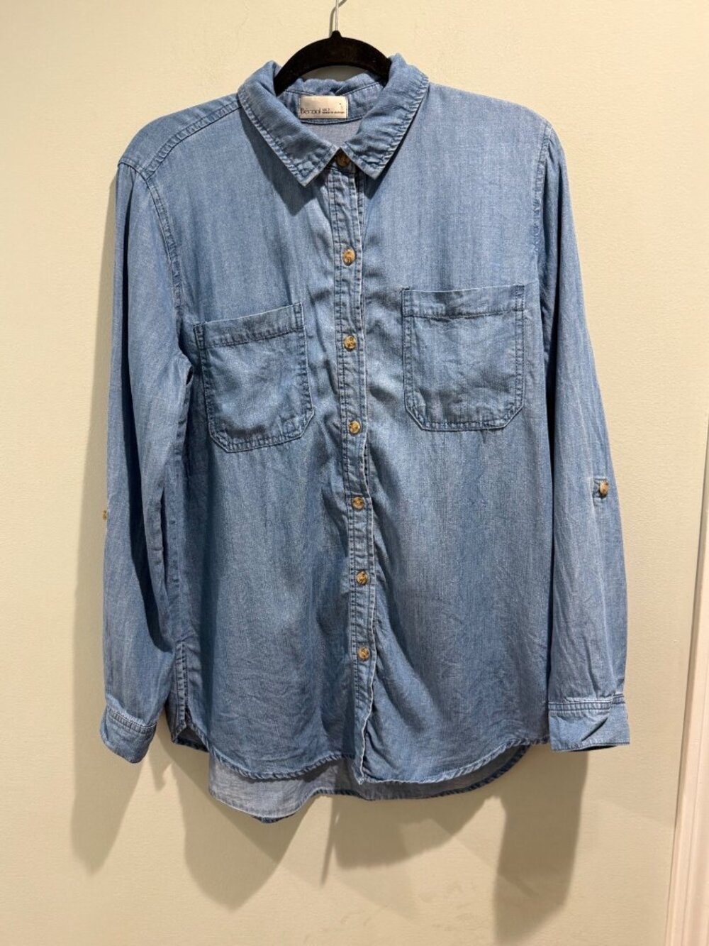 BECOOL Women’s Light Wash Tencel Chambray Denim Button Up Shirt Size Small